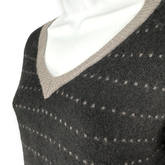 Subtle Luxury | S/M | 100% Cashmere Black Gray Stripe V-Neck Hi-Lo Sweater - Picture 4 of 6